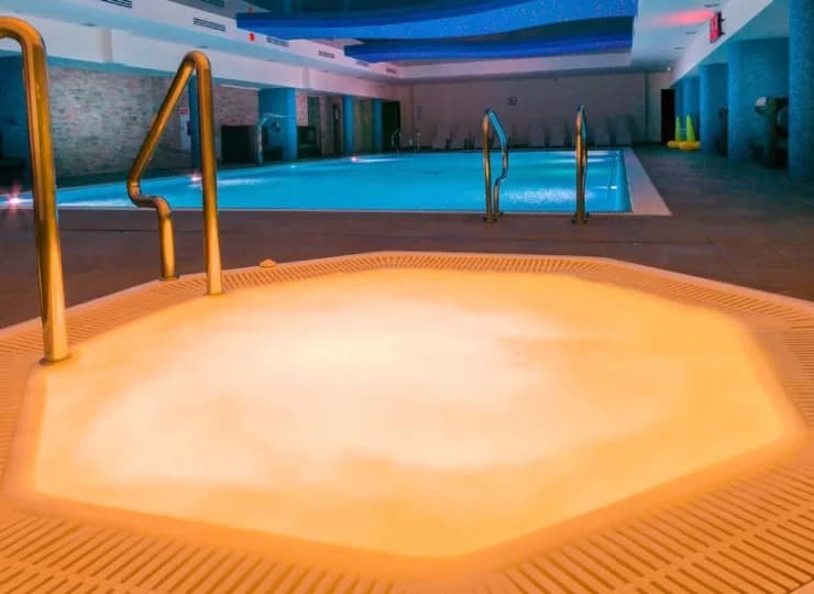Domki Delfin to część kompleksu hotelowego ze strefą SPA & Wellness