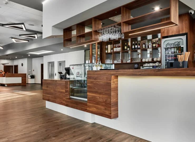 Smaczne kawy i wyszukane drinki kuszą, by organizować spotkania w hotelu