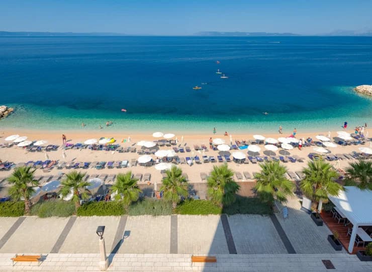 Plaże Makarskiej Riwiery słyną z czystej wody