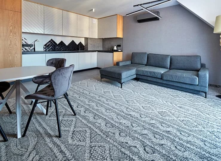 W każdym apartamencie jest kompleksowo wyposażony aneks kuchenny