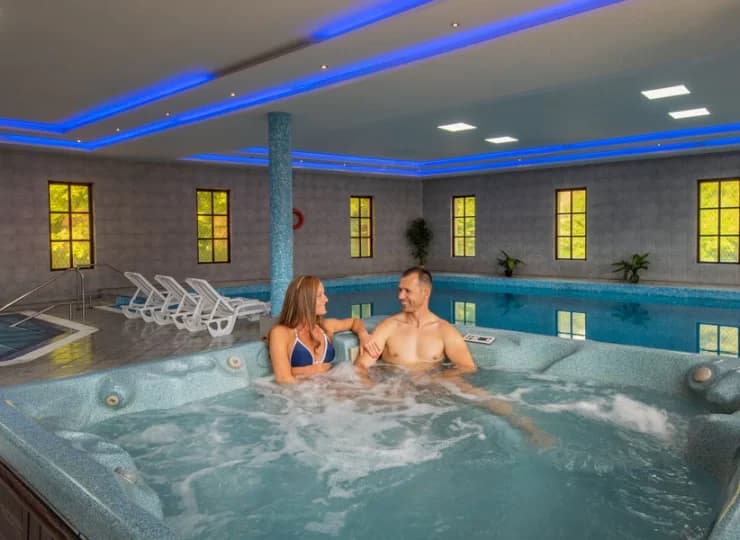 Jacuzzi w jednej ze stref wellness