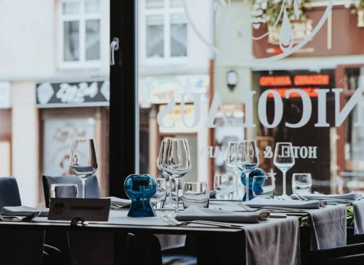 Hotel mieści się w sercu Starego Miasta