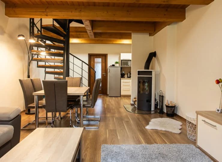 Apartament 5-os. deluxe jest dwupoziomowy