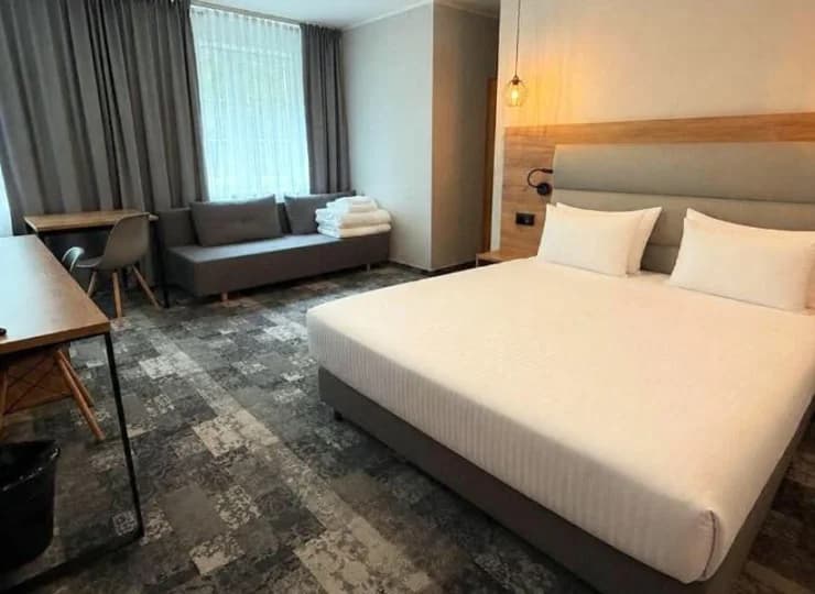 Pokój Preludium z dodatkową sofą umożliwia dostawkę na sofie