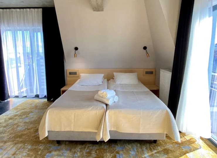 Komfortowy apartament posiada klimatyzację, TV, wifi, balkon i łazienkę