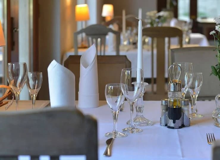 W tutejszej restauracji skosztować można doskonałych dań Szefa Kuchni