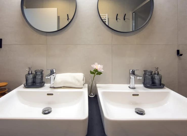 Apartament Loft Relax 6+2 posiada dwie łazienki