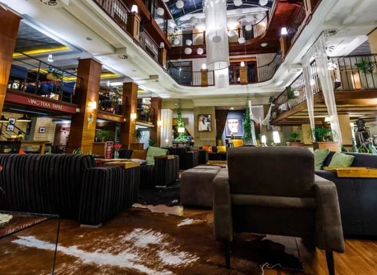 Pełne uroku lobby jest sercem Grand Hotelu Boutique