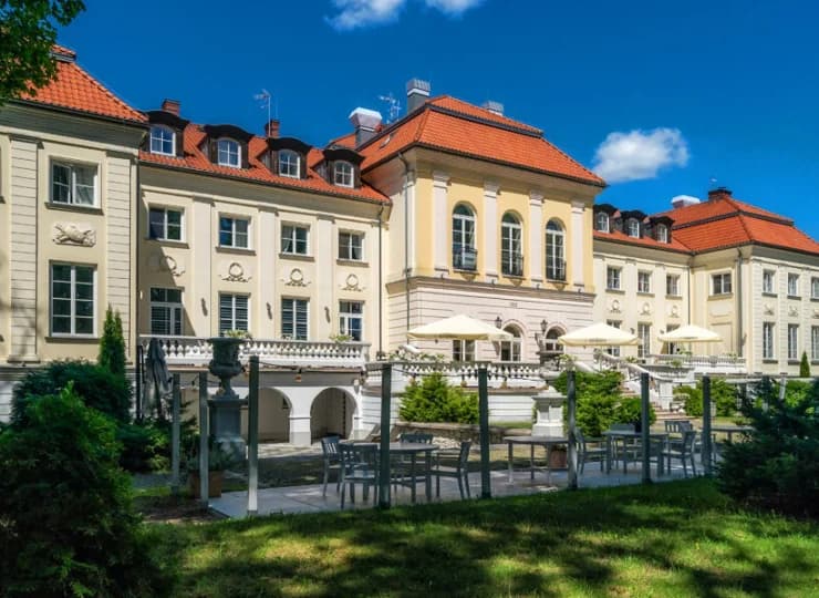 Historyczna architektura udanie łączy tradycję z nowoczesnością