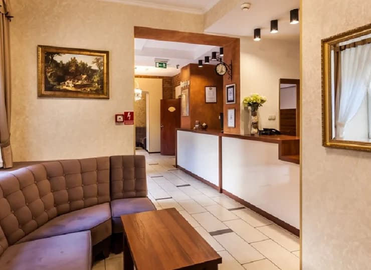Hotel zajmuje odrestaurowane wnętrza kamienicy z 1871 roku