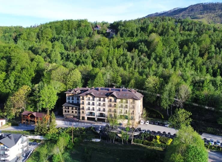 Hotel Elbrus SPA & Wellness zlokalizowany jest w Szczyrku