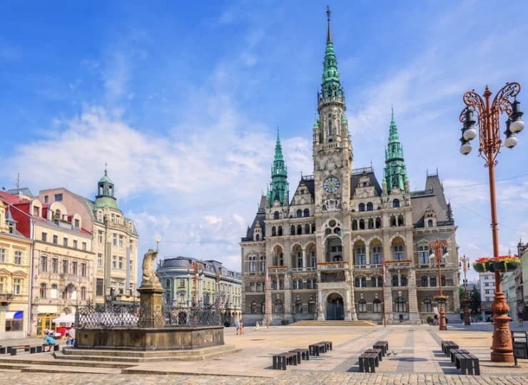 Ratusz w zabytkowym centrum miasta to atrakcje w mieście Liberec