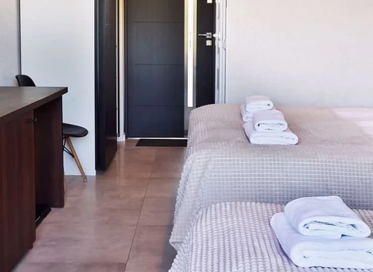 Pokoje bungalow mają wejście prosto z zewnątrz