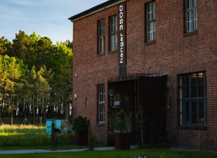 Hangar 3500 to strefa wypełniona rozmaitymi atrakcjami