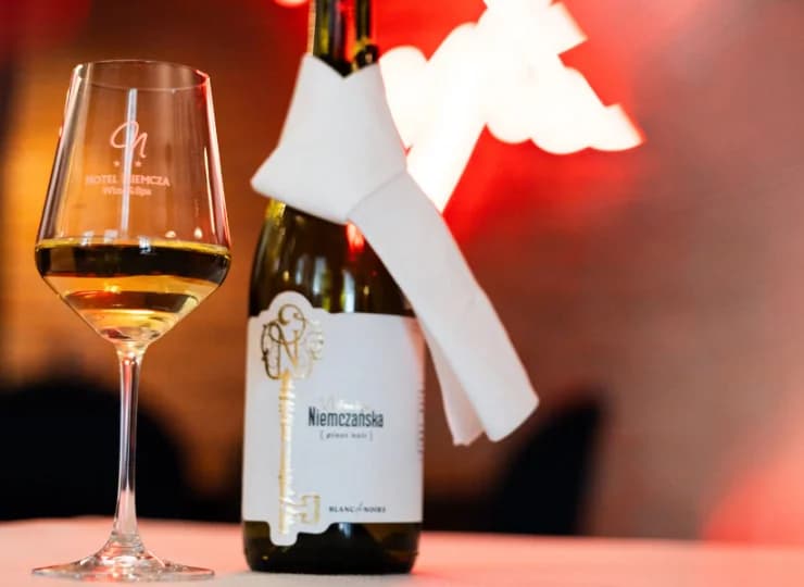 W Hotelu Niemcza spróbujecie win z Niemczańskiej Piwnicy