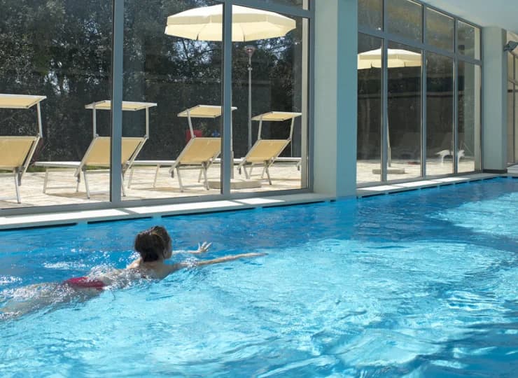 Crvena Luka Resort**** posiada także kryty basen z podgrzewaną wodą