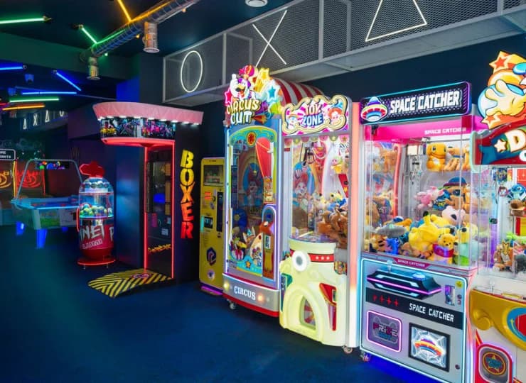 Game Zone to przestrzeń z automatami do gier