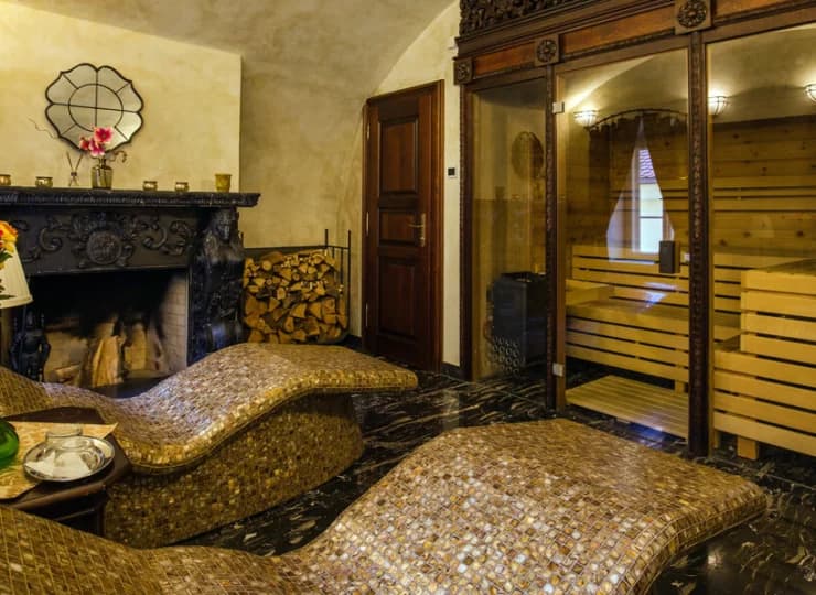 W strefie wellness jest jacuzzi oraz sauna