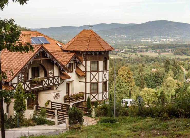 Obiekt znajduje się w atrakcyjnym Karpaczu u stóp Karkonoszy