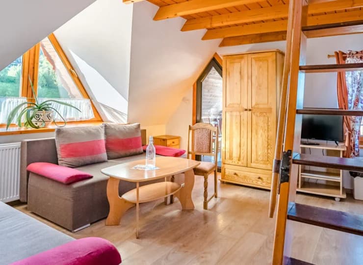 Apartament economy znajduje się na najwyższej kondygnacji