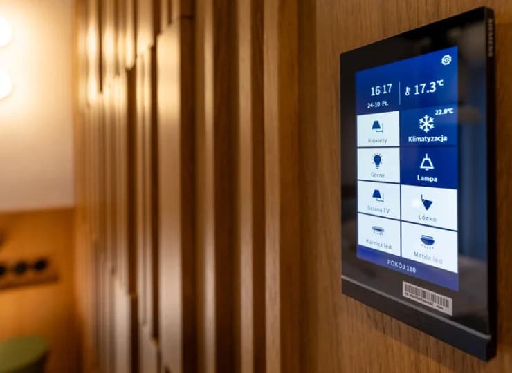 Klimatyzacją i oświetleniem można sterować indywidualnie