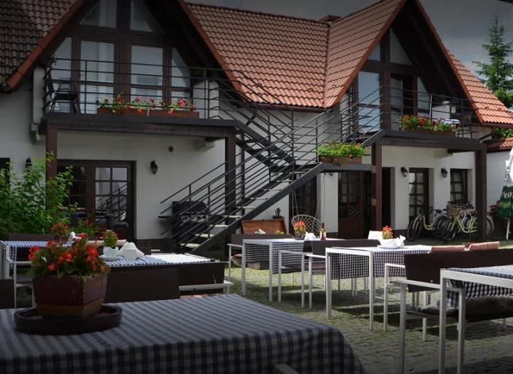 Poczujecie tutaj atmosferę Beskidów i spróbujecie lokalnej kuchni