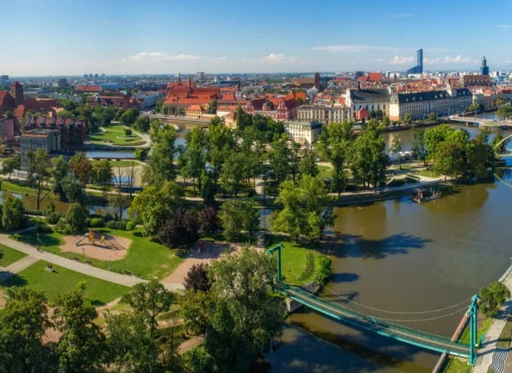 Stanowi świetne miejsce pobytu w samym centrum Wrocławia