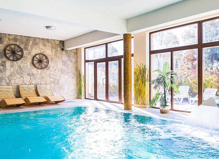 Hotel z basenem i jacuzzi w Bieszczadach, nieopodal Polańczyka