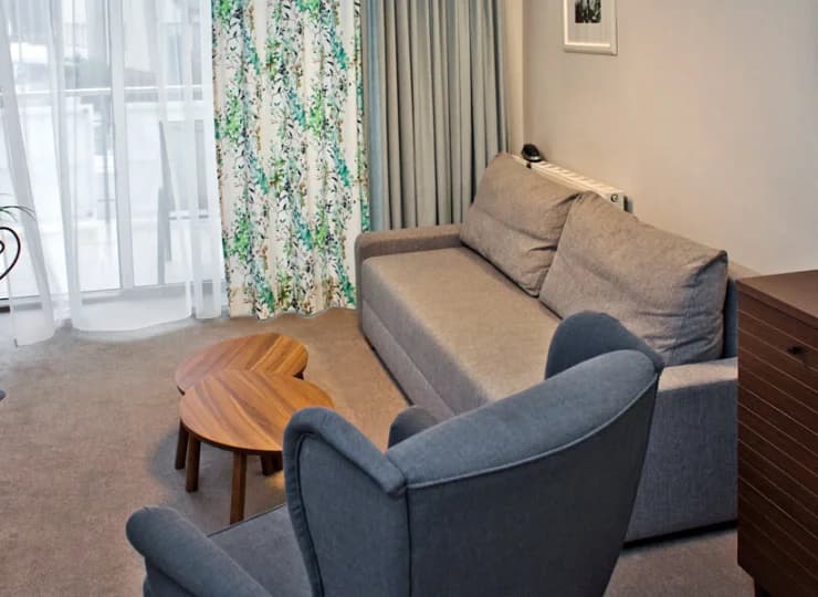 Apartamenty są dwupokojowe