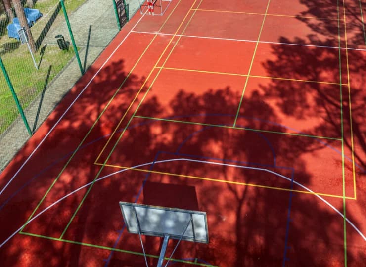Miłośników sportu ucieszy wielofunkcyjne boisko