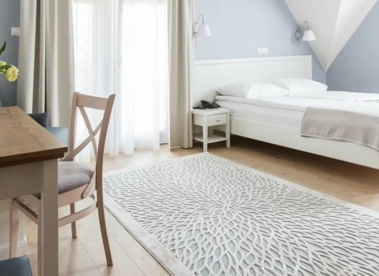 Starannie dobrane elementy wystroju łączą elegancję i tradycję z nowoczesnością
