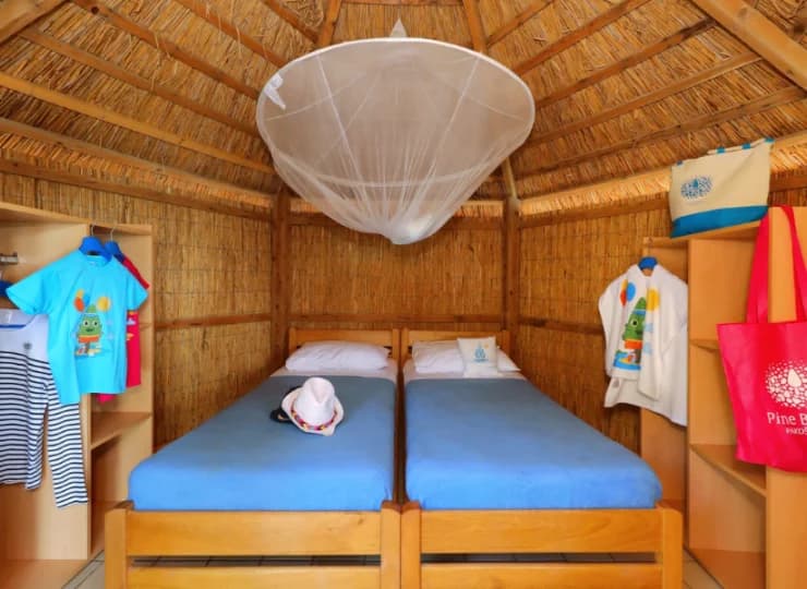 W ofercie są m.in.: bungalow z 2 łóżkami lub rodzinne z 5 łóżkami