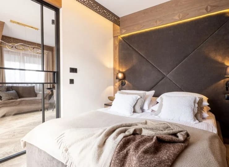 Jedna z dwóch sypialni w Apartamencie Krzesanica
