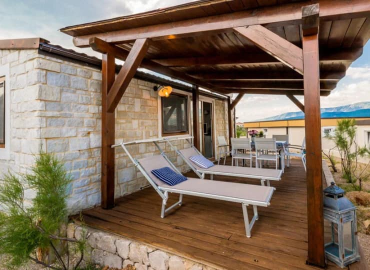 Domek Mediterranean Premium na 32 m2 i mieści 4 osoby