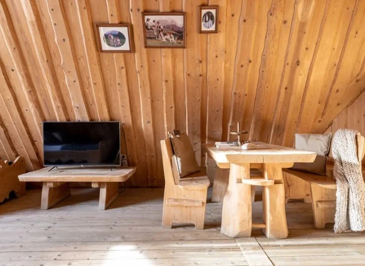 Wśród nowoczesnych dodatków znajduje się TV oraz internet Wi-Fi