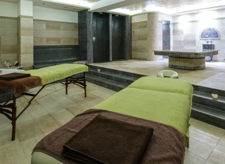 W SPA można skorzystać z masażu czy oferty zabiegów kosmetycznych