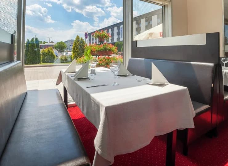 W restauracji można skosztować m.in. krewetek, doskonałych makaronów i zup