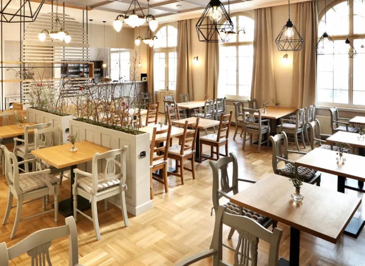 Restauracja Zameczek oferuje sezonowe i regionalne specjały