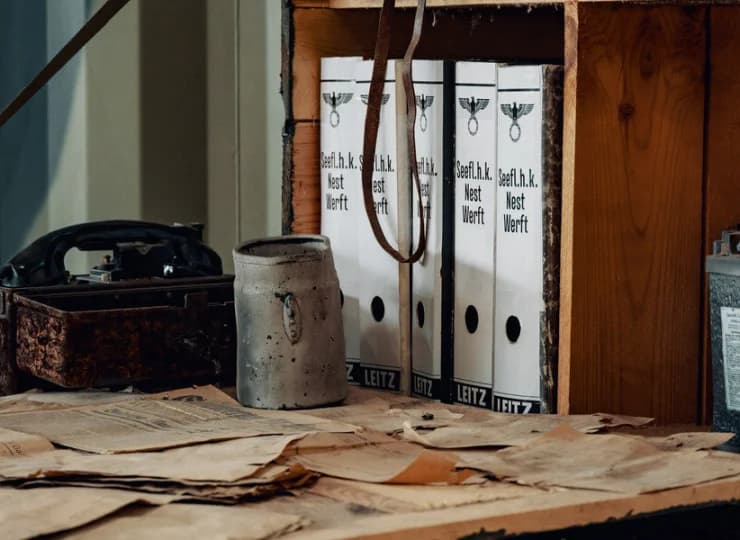 W budynku można podziwiać historyczne artefakty
