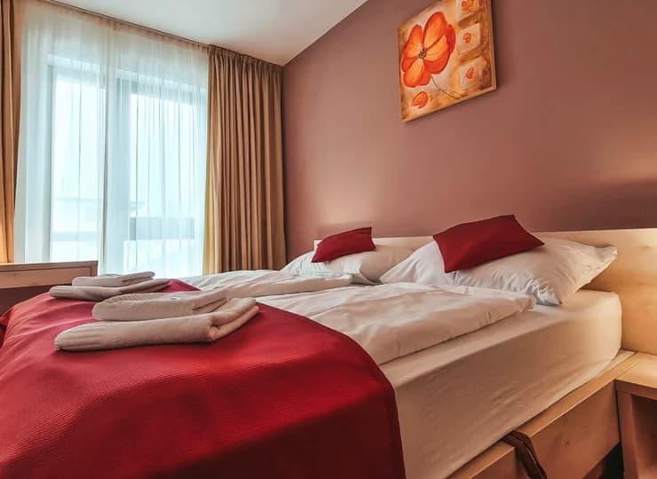 W każdym apartamencie mieści się wydzielona sypialnia