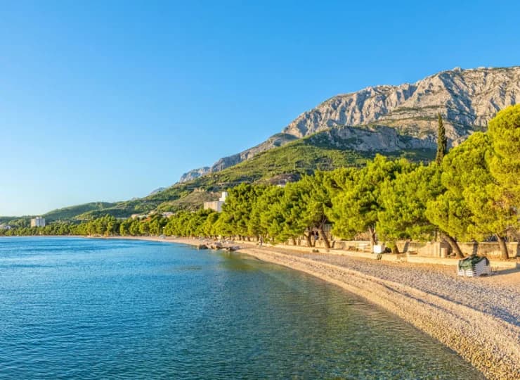 Tučepi jest położone przy najdłuższej plaży Makarskiej Riwiery