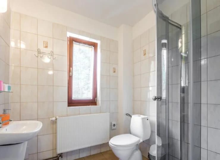 Łazienka z kabiną prysznicową