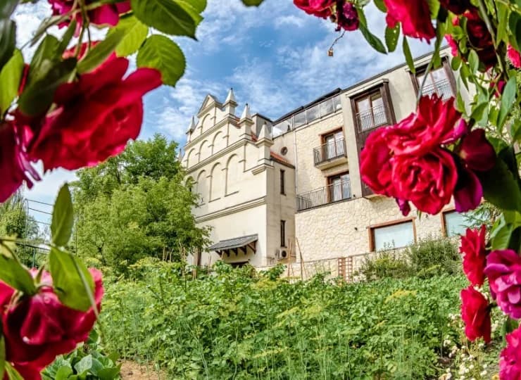 Król Kazimierz to wyjątkowy hotel umiejscowiony w Kazimierzu Dolnym