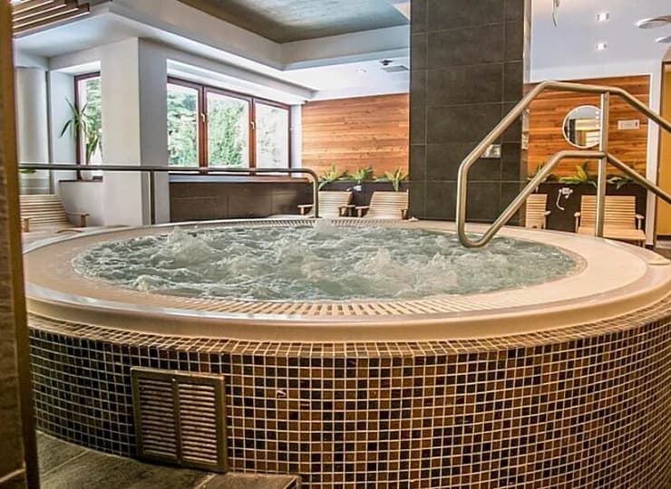 W centrum strefy umieszczono jacuzzi