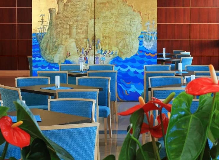 W hotelowej restauracji podawane są wyśmienite dania
