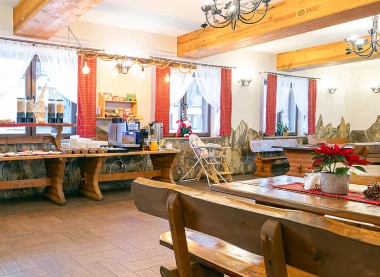 Restauracja serwuje bogate menu w porze śniadania