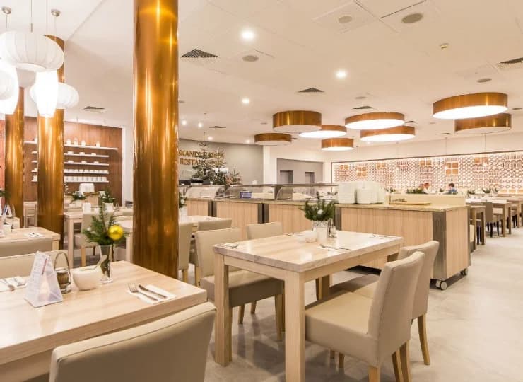 Bufetowa Restauracja Skandynawia serwuje śniadania i obiadokolacje