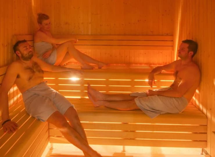 Do dyspozycji gości jest również sauna i łaźnia parowa