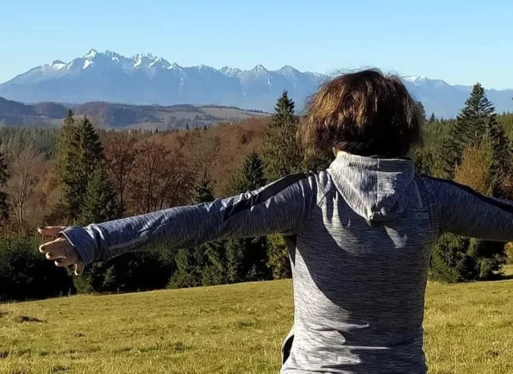 Podczas jazdy i spacerów ucieszą Was cudowne widoki, w tym panorama Tatr