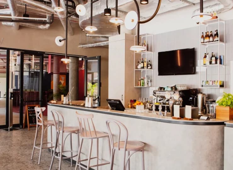 Lobby bar uzupełnia ofertę gastronomiczną hotelu